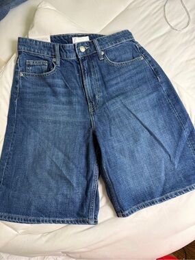 H&M women’s Bermuda long shorts